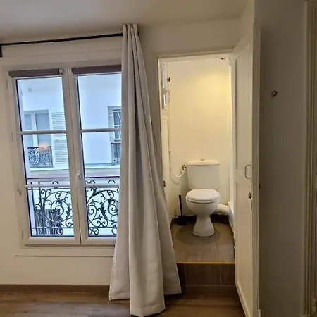 Joli Au Centre De Apartment Paris